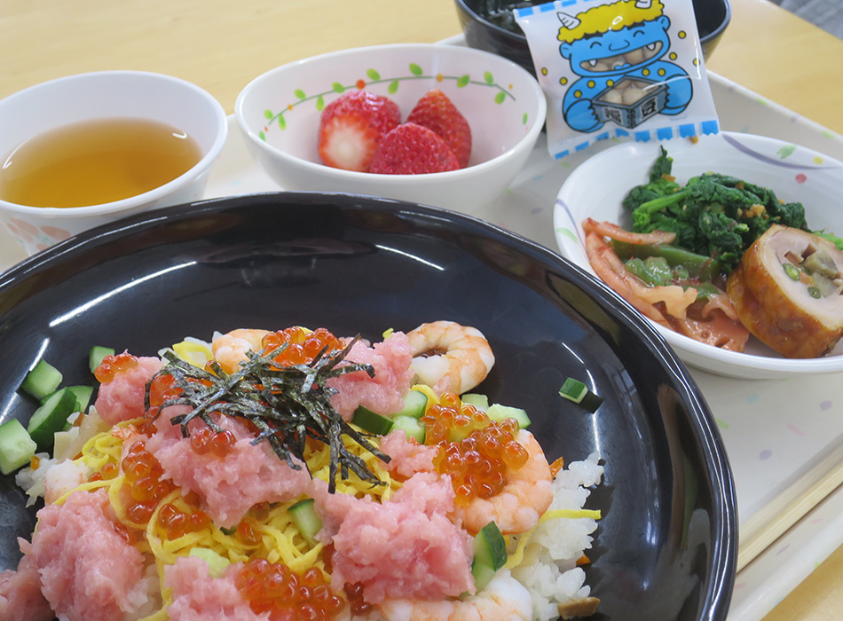 敦賀市立やまびこ園 食事 写真